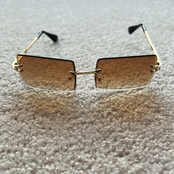 Rimless Rectangular Sunglasses - Picture 2 of 7